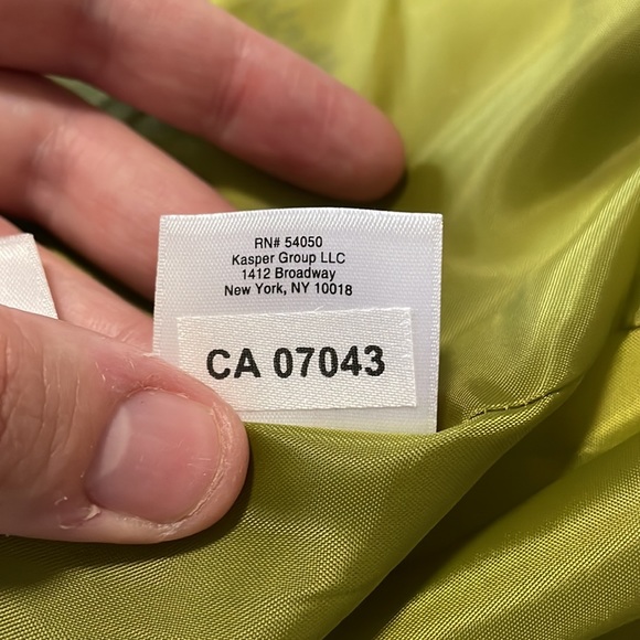 Green and white patterned blazer - Picture 8 of 8